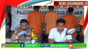 Kapolres Nabire, AKBP Samuel Tatiratu, S.I.K., didampingi Kasat Reskrim AKP Bertu Haridyka Eka Anwar, S.T.K., S.I.K. dan jajaran Satreskrim Polres Nabire, memaparkan kronologi kasus ini.