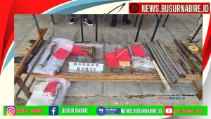 Dari hasil interogasi, polisi menemukan barang bukti berupa senjata api laras pendek jenis Nambu buatan Jepang dan bahan-bahan untuk membuat senjata rakitan.