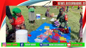 Danramil 1705-05/Homeyo Gelar Komsos di Pasar Pogapa, Pererat Hubungan dengan Warga