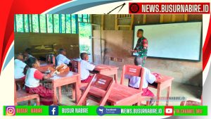 Babinsa Kwatisore Tanamkan Wawasan Kebangsaan kepada Murid SD Inpres Wami