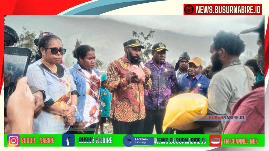 Ketua DPRD Puncak, Tomas Tabuni, yang memimpin langsung rombongan bersama Negro Wanimbo (Ketua II DPRD) dan sejumlah anggota komisi-komisi DPRD lainnya, turun ke lapangan untuk memberikan bantuan secara langsung kepada masyarakat yang terkena dampak pengungsian. 