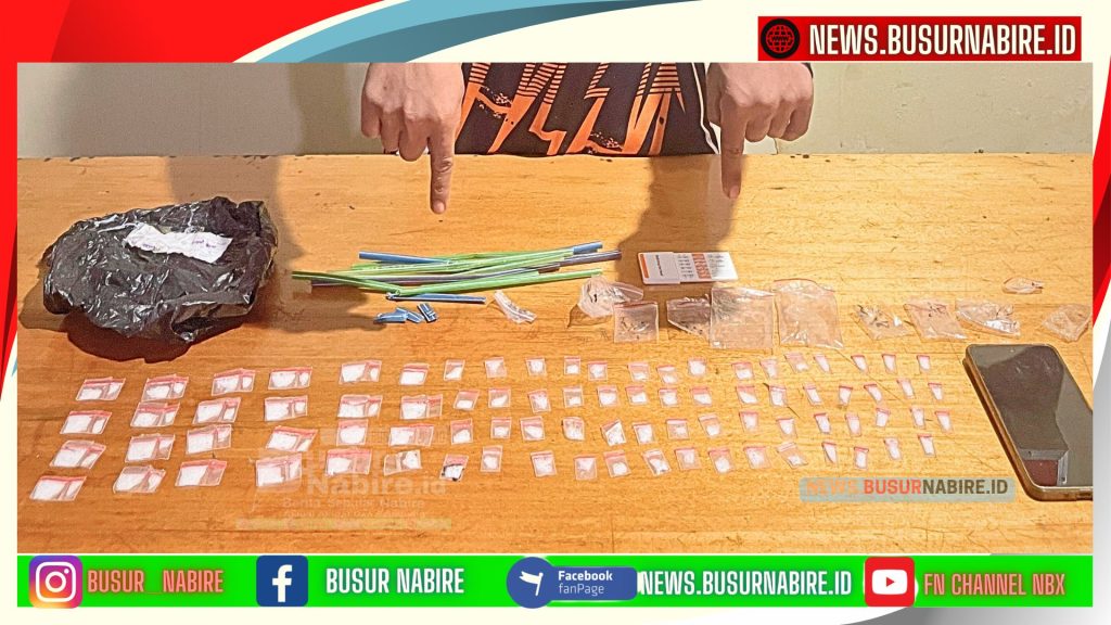 Dalam proses penggeledahan, polisi menemukan 102 paket  Narkotika Jenis sabu 