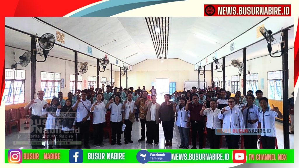 Sebagai penutup, acara dilanjutkan dengan foto bersama, sebagai simbol komitmen bersama dalam menjaga dan merawat nilai-nilai luhur bangsa (Foto: Busur Nabire)