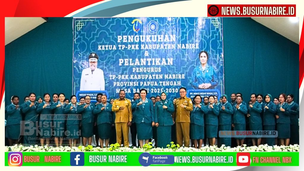 Foto bersama usai pelantikan Penggerak PKK Kabupaten Nabire masa bakti 2025–2030 (Foto: Busur Nabire)