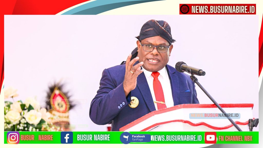 Dalam sambutannya, Gubernur Meki Fritz Nawipa menyampaikan refleksi iman yang mendalam, menggarisbawahi bahwa GKII merupakan bagian penting dalam perjalanan hidupnya. (Foto: Busur Nabire)