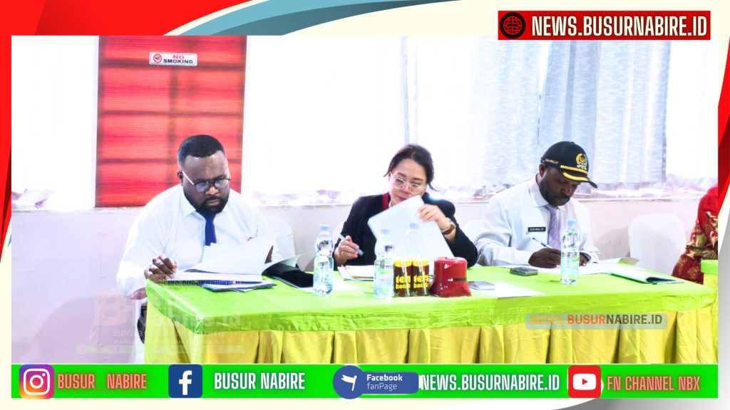 Rapat penting ini dihadiri oleh unsur pimpinan dan anggota Dewan Perwakilan Rakyat Papua Tengah (DPRP), Kepala Biro Hukum Setda Provinsi, serta sejumlah pejabat terkait dari lingkungan Pemerintah Provinsi Papua Tengah. (Foto: Humas Pemprov Papua Tengah)