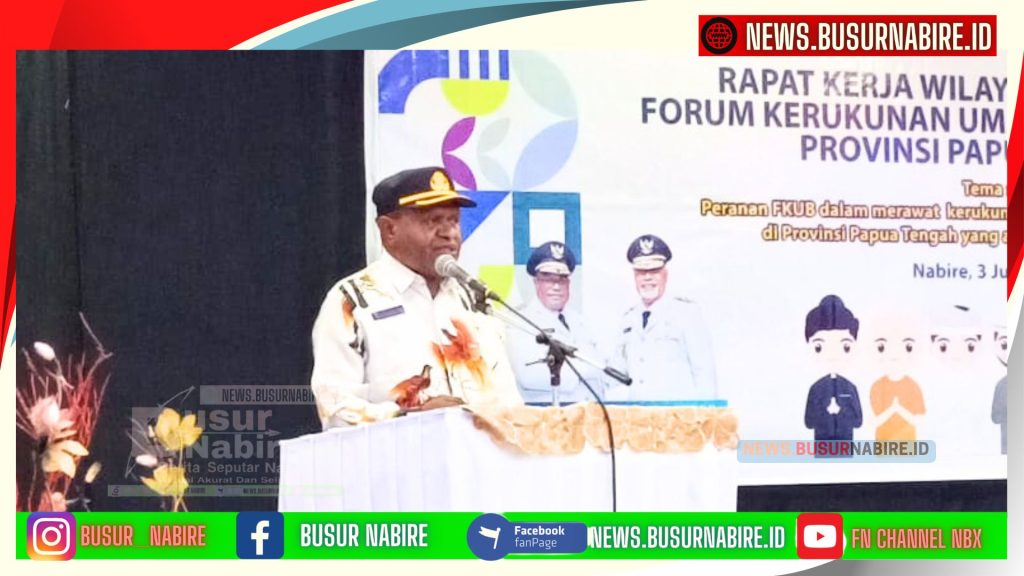 Gubernur Papua Tengah, Meki Nawipa, yang dalam kesempatan ini diwakili oleh Staf Ahli I Bidang Pemerintahan, Politik dan Hukum, Marthen Ukago. membacakan sambutan (Foto: Busur Nabire)