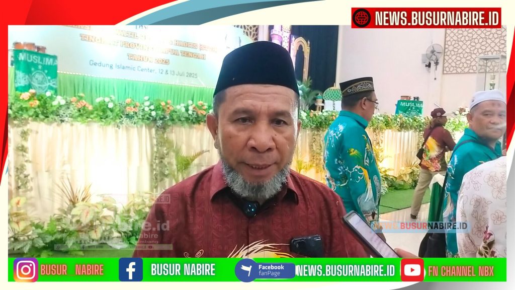 Kabupaten Mimika Raih Juara Umum STQH I Papua Tengah 2025 dengan Skor Tertinggi Koordinator Kafilah Mimika, Drs. H. Muhammad Darwis, M.I.Kom, menyampaikan rasa syukur dan terima kasih kepada berbagai pihak atas terselenggaranya acara ini. (Foto: Busur Nabire)
