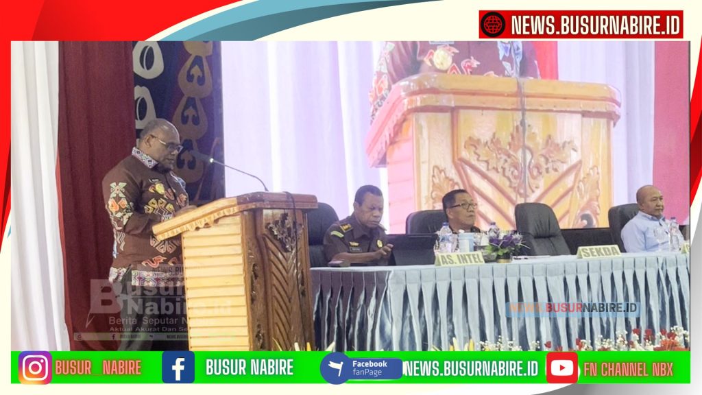 Gubernur Meki Nawipa menyampaikan rasa syukur dan apresiasinya atas kehadiran para peserta dan tamu undangan, termasuk Tim Kejaksaan Tinggi Papua (Foto: Busur Nabire)