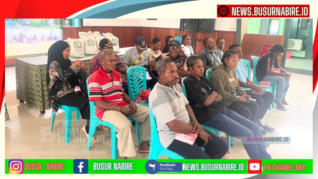 Warga Penerima Bantuan Pangan (Banpang) (Foto: Busur Nabire)