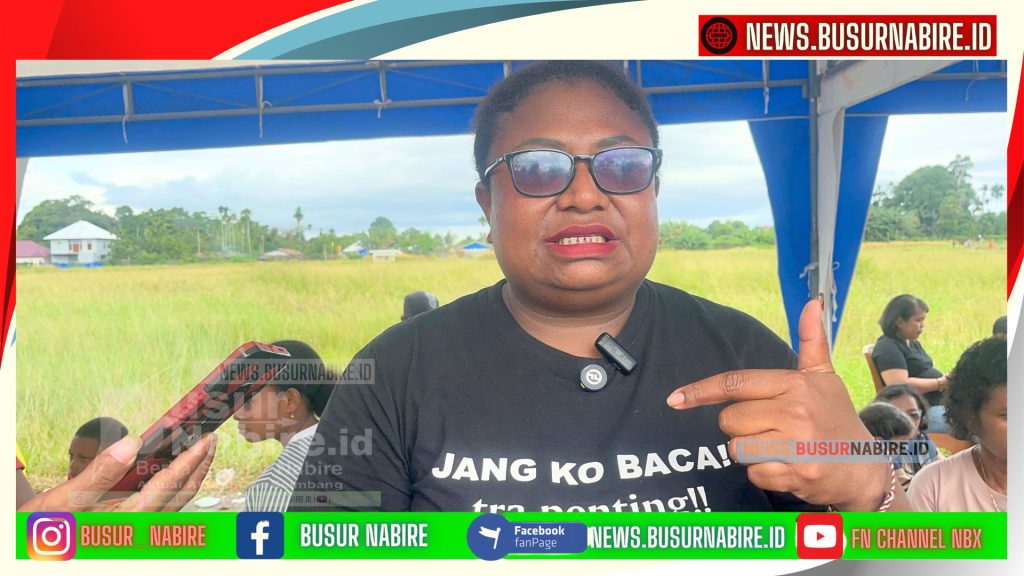 Maya Wiyai, pelaku UMKM yang terus berjuang memperkenalkan cita rasa kuliner lokal lewat usaha kecilnya, Dapoer MJ (Foto: BusurNabire)