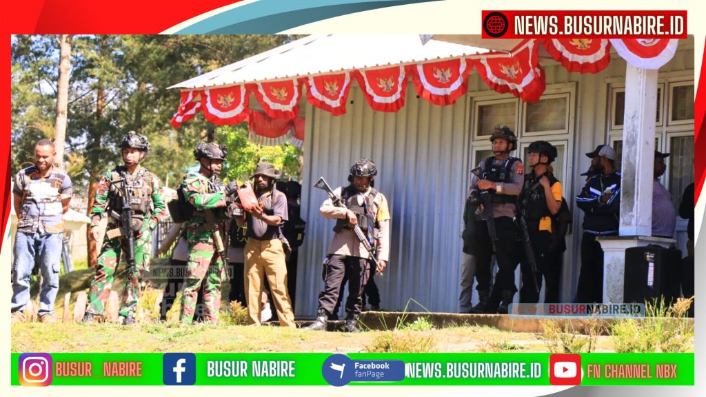 Pengamanan Ketat Polres Puncak dan TNI Sukseskan Pembagian Bansos Tahap II di Kantor Dinsos (Foto: Humas Polres Puncak)