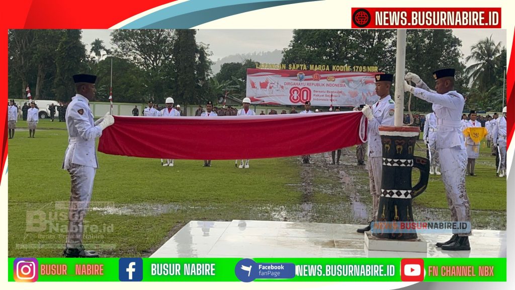 Penurunan Bendera HUT ke-80 RI Di Kabupaten Nabire (Foto: Busur Nabire)