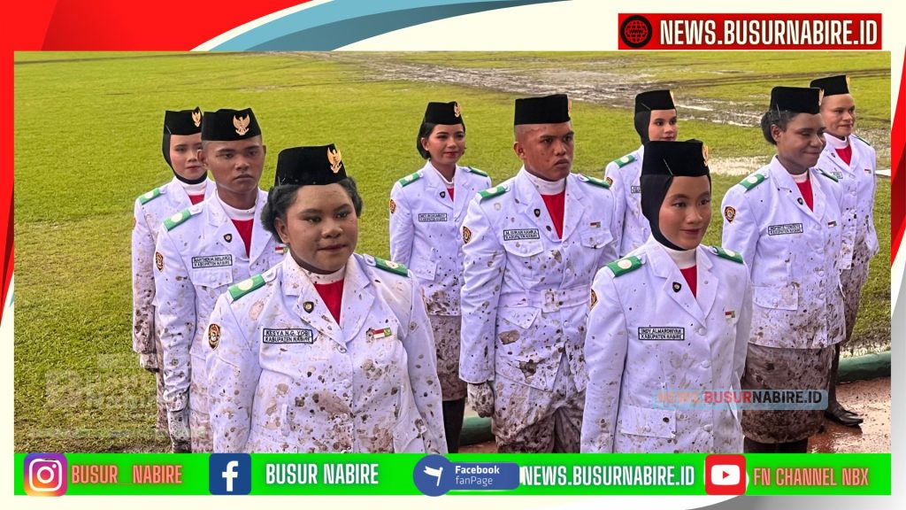 Haru di Bawah Hujan, Wakil Bupati Burhanuddin Pawennari Apresiasi Paskibraka Nabire (Foto: Busur Nabire)