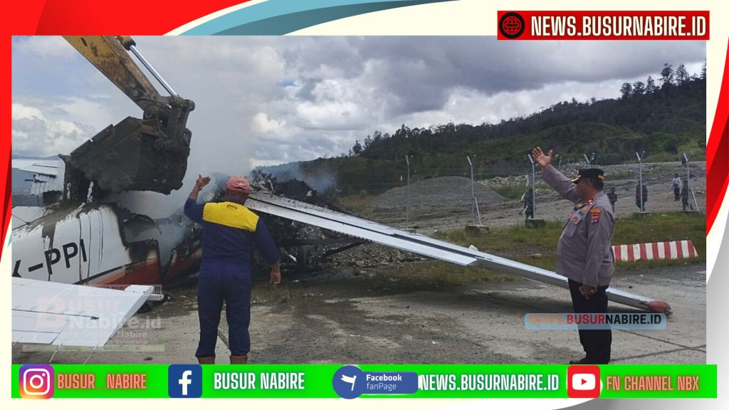 Pesawat Amole Air PK-PPI Tergelincir di Bandara Aminggaru, Kapolres Puncak Pimpin Evakuasi Dramatis