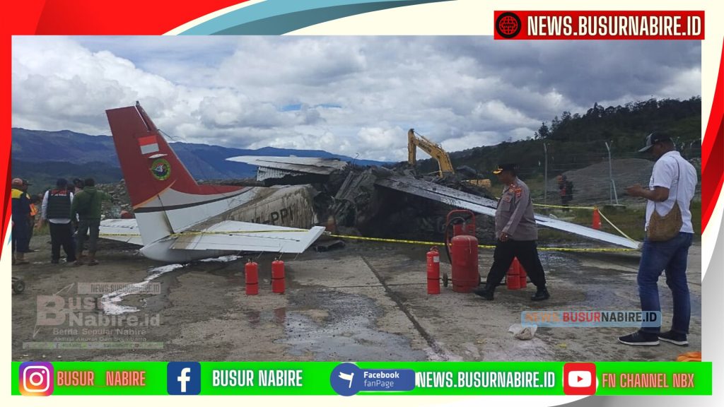Kapolres Puncak turun langsung memimpin tim gabungan dari Pos Polisi KP3 Udara, aparat bandara, dan personel keamanan dalam menangani insiden ini (Foto: Humas POlres Puncak)