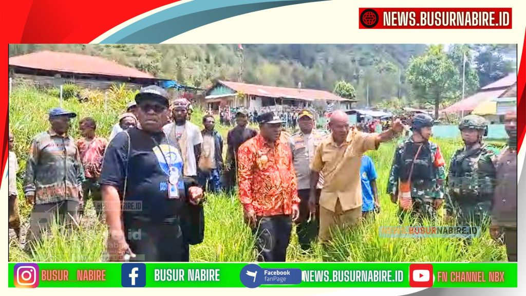 Pengecekan lokasi pembagunan kantor BPD cabang Homeyo, Kantor \Distrik dan lainnya (Foto: busur Nabre)