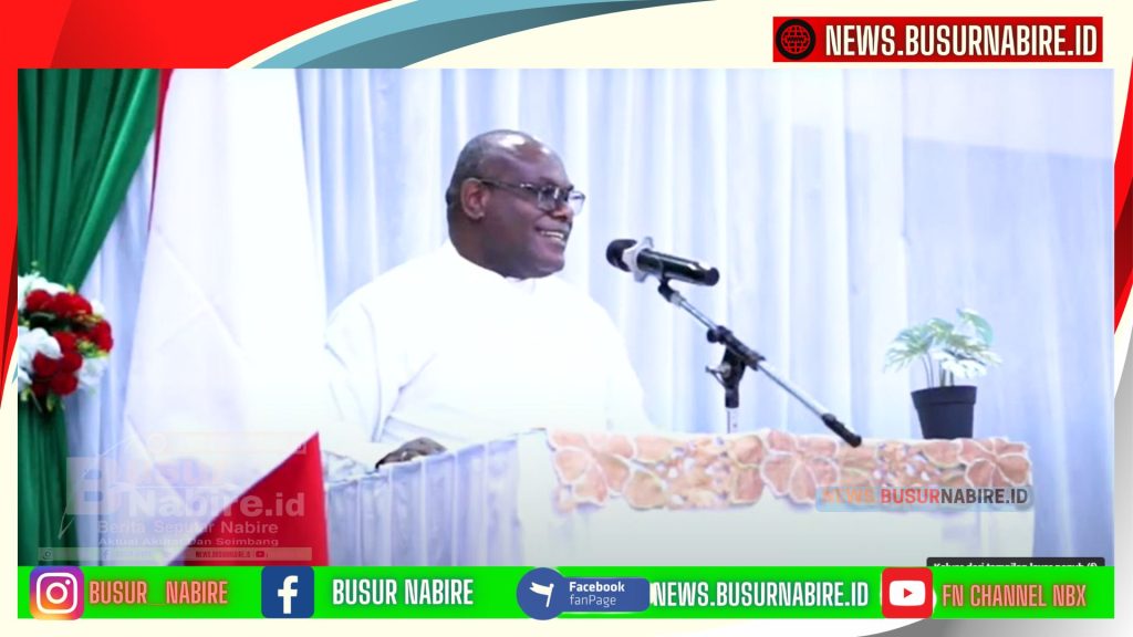 Gubernur Meki Nawipa menyampaikan sambutan panjang yang mengharukan kegiatan Rapat Kerja Wilayah (Rakelwil) II Tahun 2025 PPP provinsi Papua Tengah (Foto: BusurNabire)