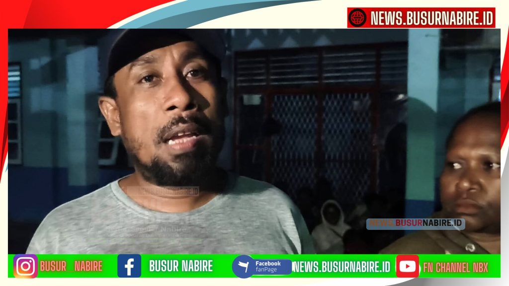 Koordinator aksi, Fied Nabod, dengan suara bergetar menyampaikan bahwa langkah ini terpaksa mereka tempuh demi mengawal kebijakan pemerintah pusat, terutama terkait dengan pengusulan Non-ASN. (Foto: BusurNabire)
