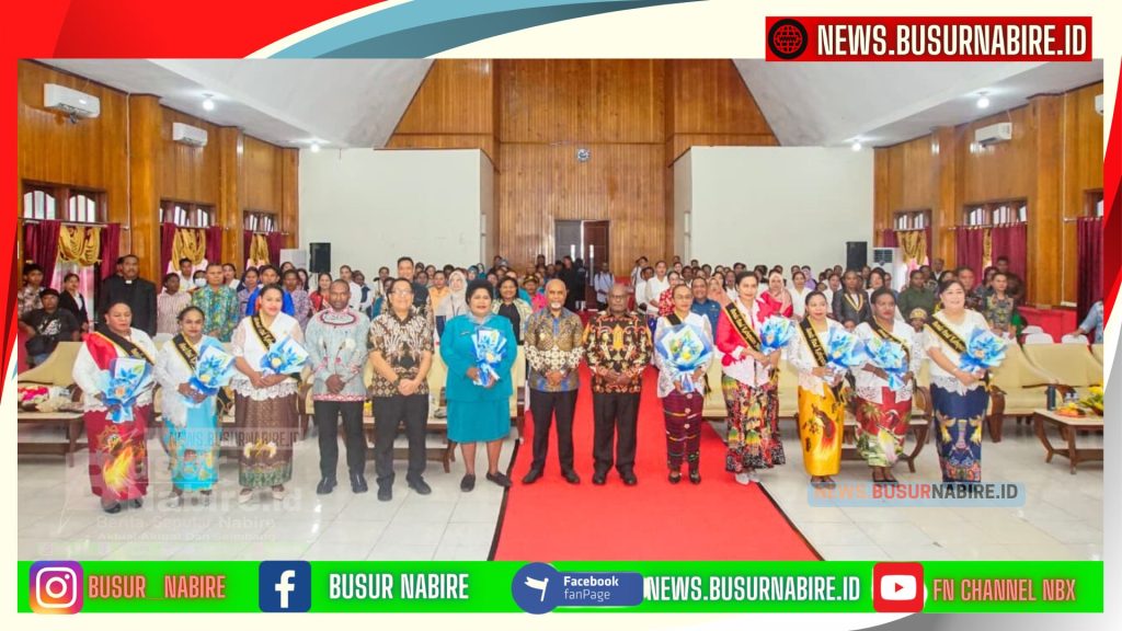 Gubernur Papua Tengah, Meki Nawipa bersama Wakil Gubernur Deinas Geley menghadiri pengukuhan Bunda PAUD Papua Tengah dan delapan kabupaten se-Papua Tengah (Foto: Humas Pemprov)