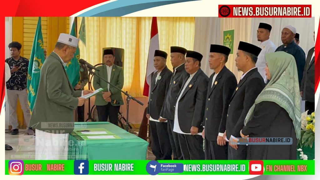 Prosesi pelantikan resmi oleh Gurutta Prof. Dr. K.H.M. Faried Wajedy, Lc., MA selaku Majelis Syuyukh PD DDI. (Foto: Busur Nabire)