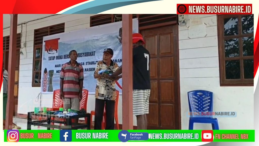 Kepala Suku Sarakwari Agus Rumatrai Pimpin Warga Kampung Sima Jaga Keamanan dan Dukung Program Pemerintah (Foto: Busur Nabire)