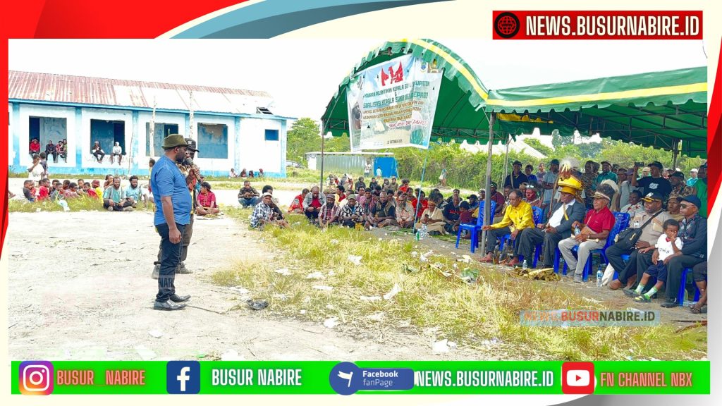 Wakil Kepala Suku Mee, Naftali Pigai, menyoroti pentingnya peran masyarakat adat dalam menopang pembangunan. (Foto: Busur Nabire)