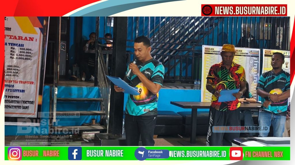  Wakil Ketua Panitia, Arya Putra Pasande membacakan laporan pelaksanaan kegiatan, yang menjadi dasar dan gambaran umum penyelenggaraan turnamen ini. (Foto: Busur Nabire)