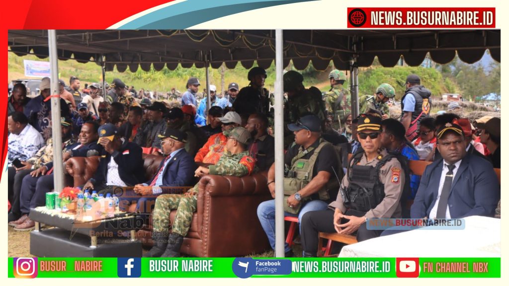 Wakapolres Puncak Hadiri Peresmian Tugu Masuknya Injil di Ilaga, Simbol Sejarah dan Kebersamaan (Foto: BusurNabire)