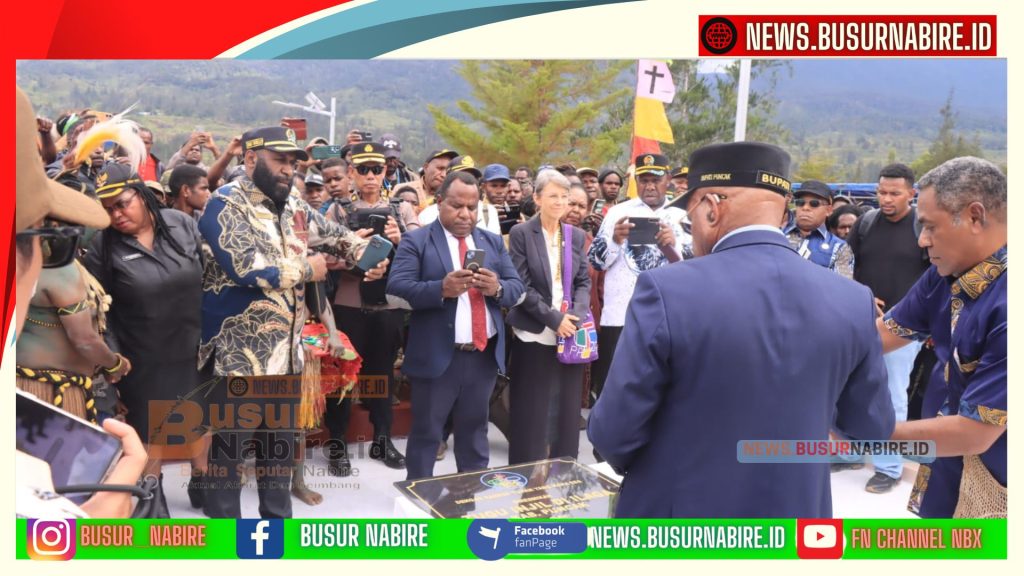 Wakapolres Puncak Hadiri Peresmian Tugu Masuknya Injil di Ilaga, Simbol Sejarah dan Kebersamaan (Foto: BusurNabire)