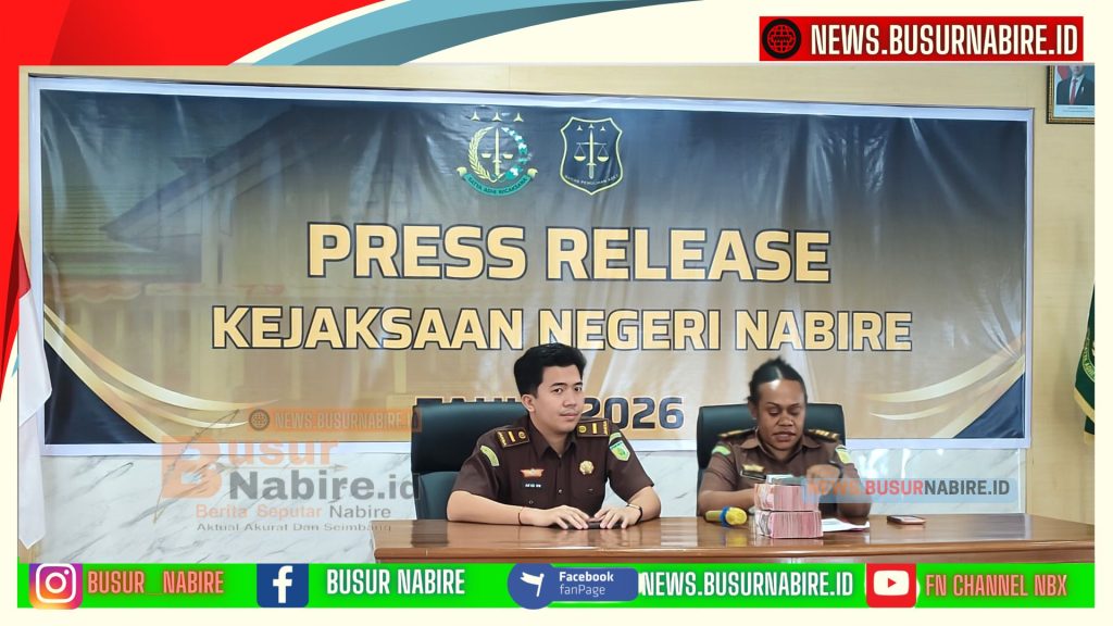 Kejari Nabire Lelang 15 Kontainer Kayu Ilegal, Negara Terima Rp206 Juta (Foto: BusurNabire)