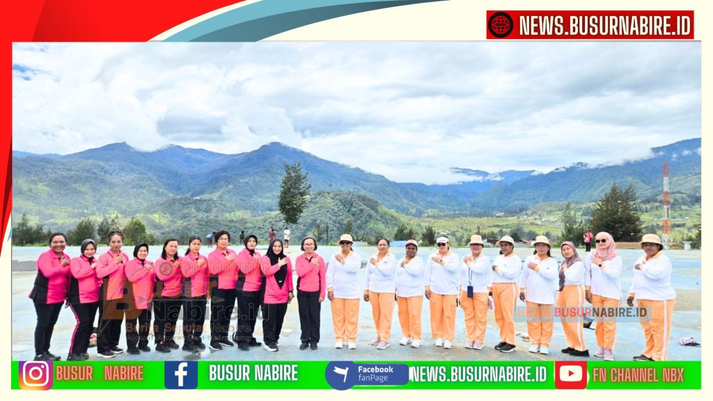 Dharma Wanita Persatuan Puncak Apresiasi Ketua Bhayangkari, Tandai Purna Tugas AKBP Mardi Marpaung (Foto: Busur Nabire)