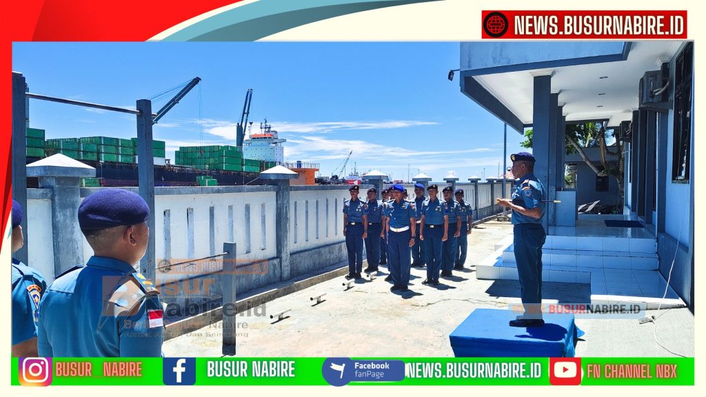 Danlanal Nabire Letkol Laut Mario Langsung Pimpin Upacara Kenaikan Pangkat Penuh Haru (Foto: Busur Nabire)