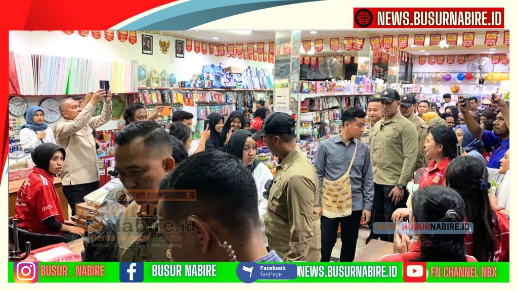 Aksi Nyata Gibran di Timika: Borong Buku & Alat Tulis untuk 60 Anak Yatim, Suasana Haru dan Bahagia (Foto: Humas Pemprov)