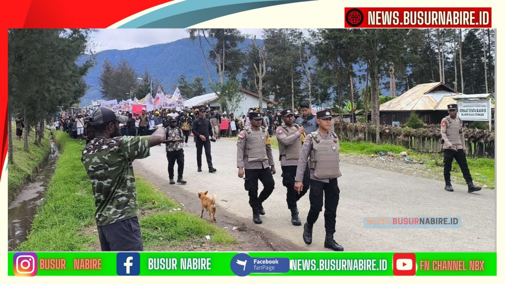 Plt Kapolres Puncak Kawal Aksi Damai di DPRK,Situasi Tetap Kondusif (Foto: BusurNabire)