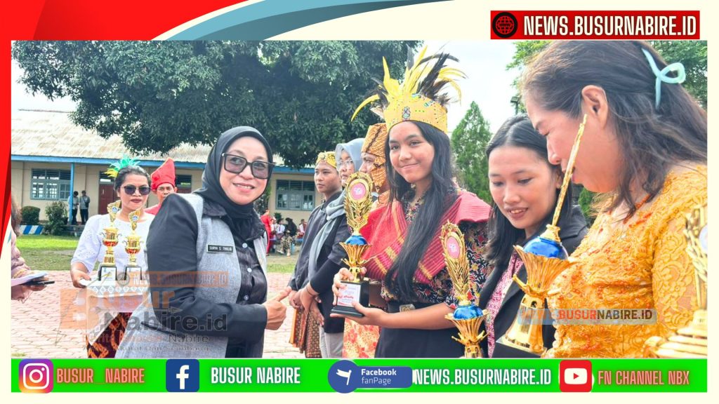 Air Mata Harapan di Hardiknas Nabire 2026: Surya Thalib  Menyerahkan Mimpi untuk Generasi Masa Depan Anak Bangsa (Foto: BusurNabire)