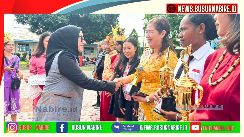 Air Mata Harapan di Hardiknas Nabire 2026: Surya Thalib  Menyerahkan Mimpi untuk Generasi Masa Depan Anak Bangsa (Foto: BusurNabire)