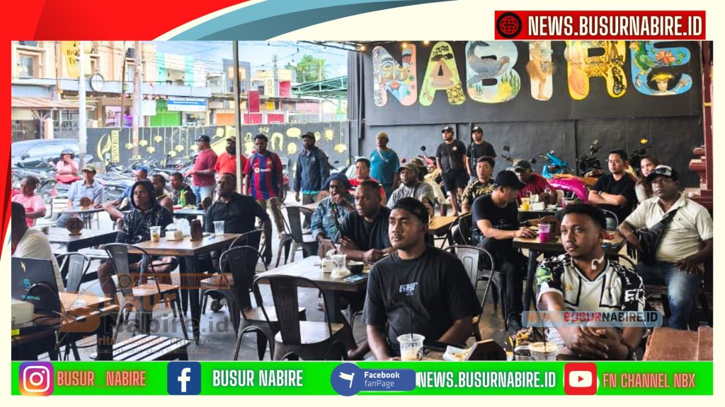 Nobar Persipura vs Adhyaksa di Cafe beTe Nabire Diserbu Suporter, Semangat Menuju Liga 1 Membara (Foto: BusurNabire)