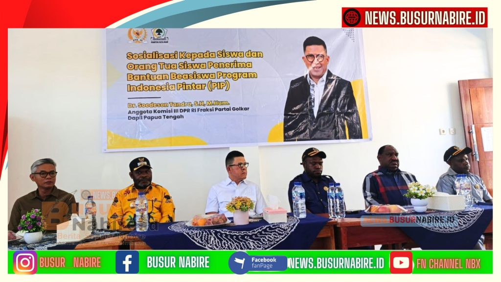 Wakil Ketua II DPRK Nabire Joni Nehemia Pakage  Apresiasi Soderson Tandra, 290 Siswa SD YPK Sion Tabernakel Terima Beasiswa PIP