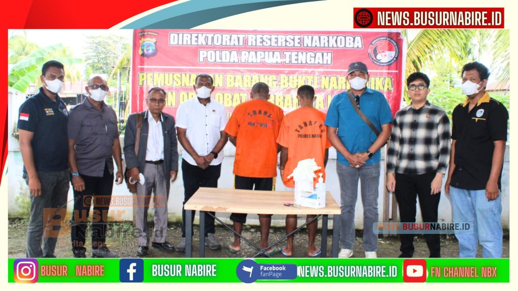 Polda Papua Tengah Bongkar Jalur Laut Ganja Nabire, 808 Gram Dimusnahkan Polisi (Foto: Humas Polda Papua)