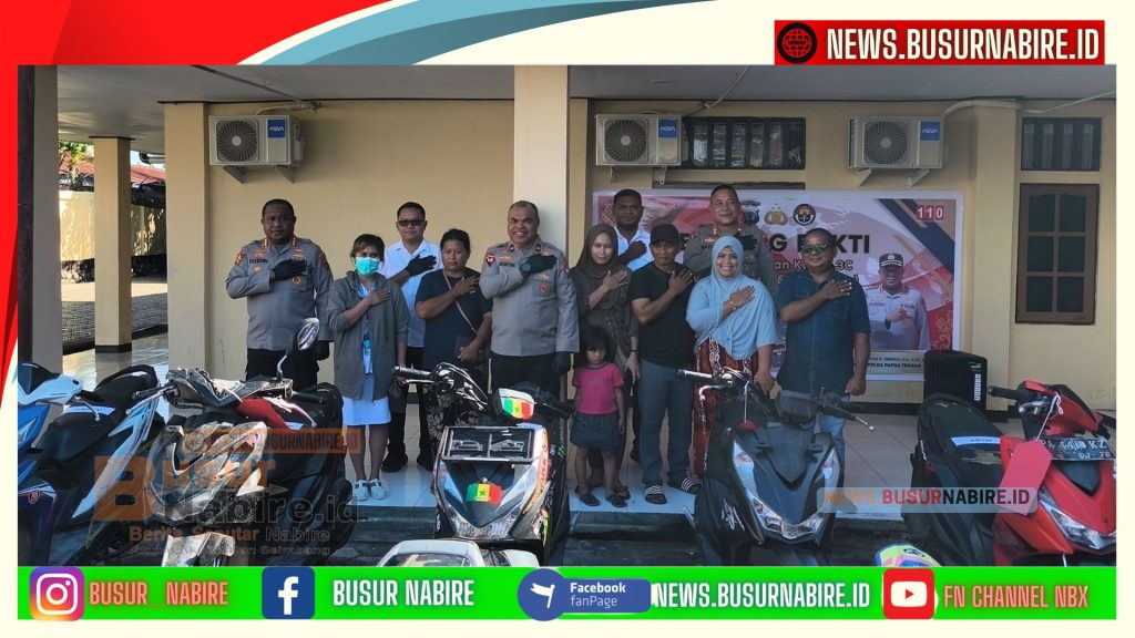 Rasa haru dan bahagia menyelimuti sejumlah warga saat menerima kembali kendaraan mereka yang sebelumnya hilang (Foto: BusurNabire)