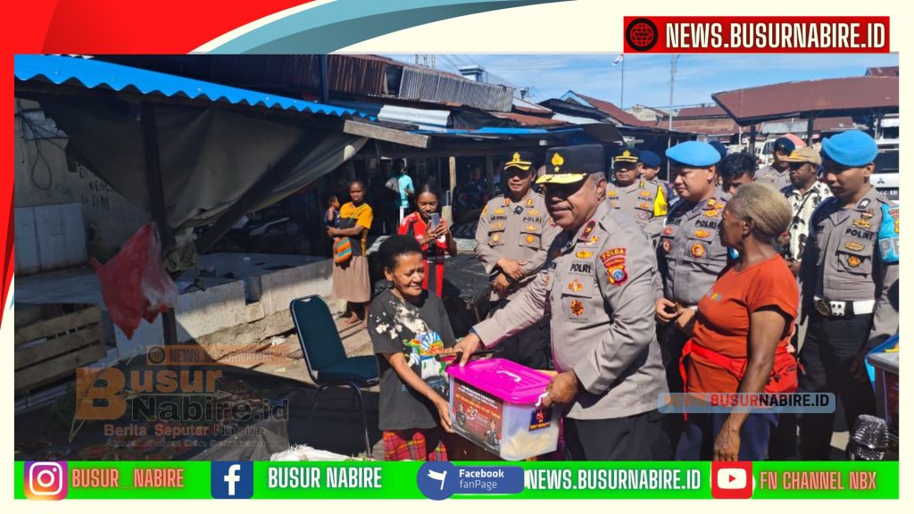Kapolda Papua Tengah Susuri Pasar Tradisional, Tebar Kepedulian Jelang HUT Bhayangkara Ke-80