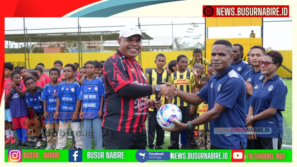Spektakuler! Kapolda Papua Tengah dan Boaz Solossa Buka Kapolda Cup III, Cetak Calon Bintang Timnas dari Papua (Foto: HUmas Polda Papua tengah )