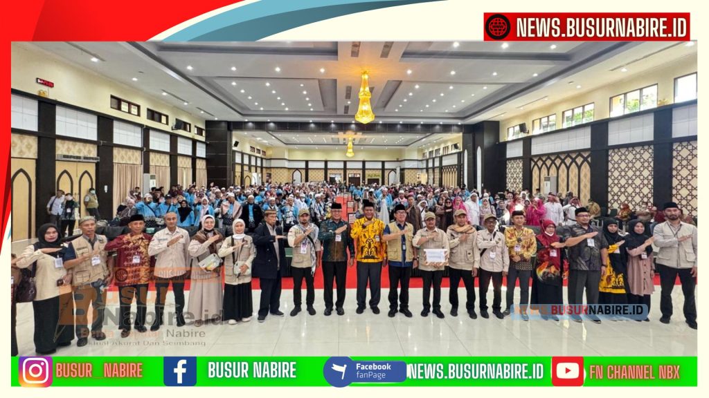 Wakil Bupati Nabire Burhanuddin Pawennari Dampingi Kepulangan Jemaah Haji Kloter 27 Makassar (Foto: Busur Nabire)