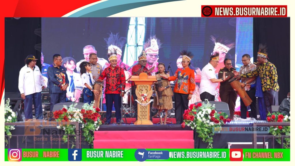Meki Nawipa Resmikan Festival Budaya Pelajar Papua Tengah, Warisan Leluhur Jadi Kekuatan Masa Depan (Foto: Humas pemprov Papua Tengah )
