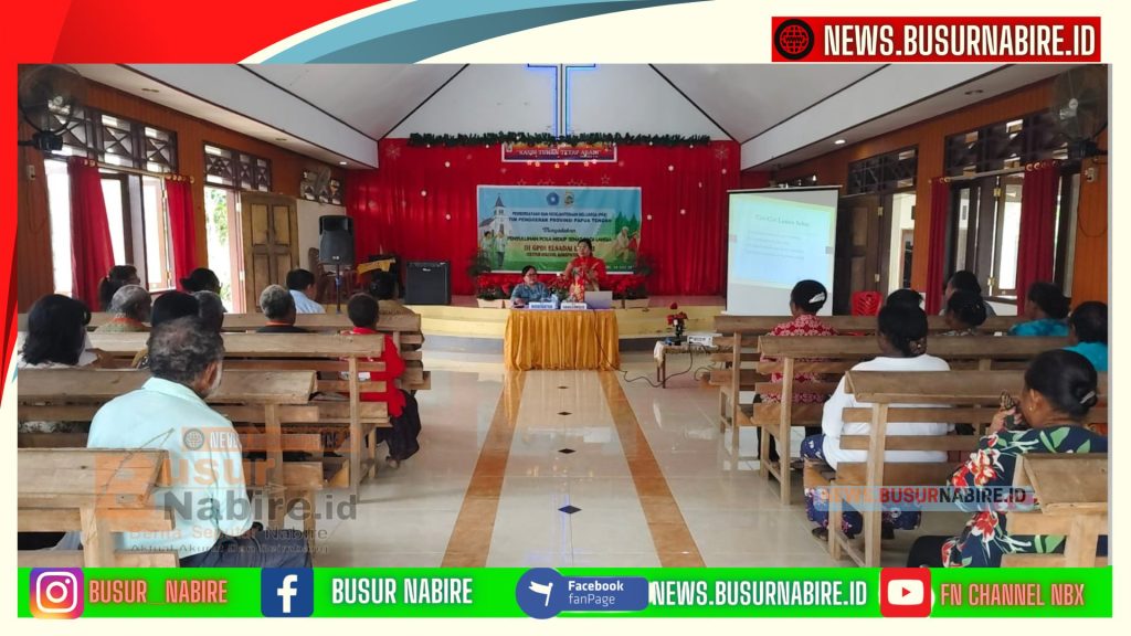 Dukungan Nurhaidah Nawipa, Pokja I TP PKK Papua Tengah Edukasi Lansia Hidup Sehat di Makimi (Foto: BusurNabire)