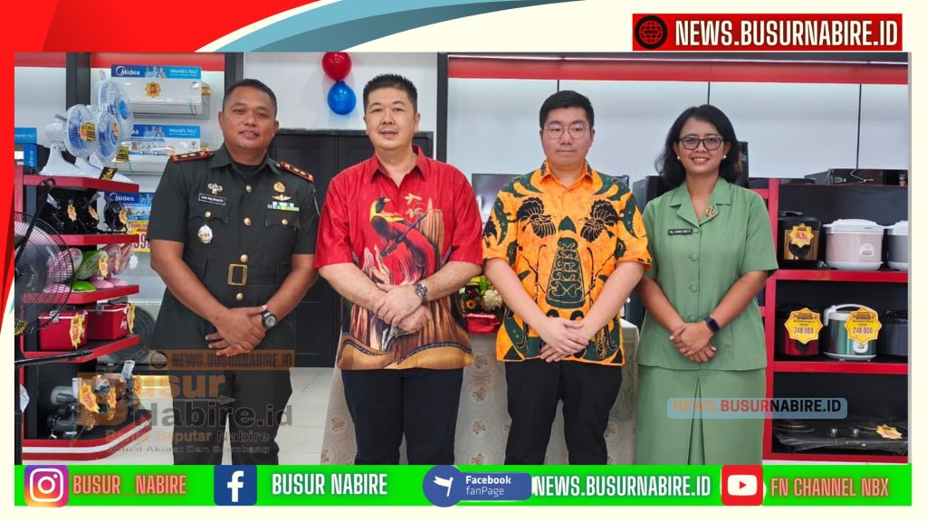 Foto Bersama Direktur Central Electronik Eliot dan Owner Gery dengan Dandim 1705 nabire 