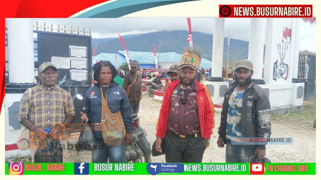 Niko Magai Bagikan Sembako, Warnai HUT RI ke-81 di Deiyai (Foto: BusurNabire)
