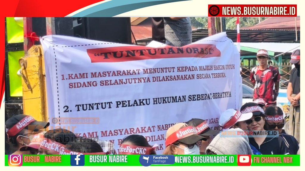 Kapolres Nabire AKBP Samuel D Tatiratu Dilempari Massa, Sidang Kasus CKC Sempat Diwarnai Kericuhan (Foto: BusurNabire)