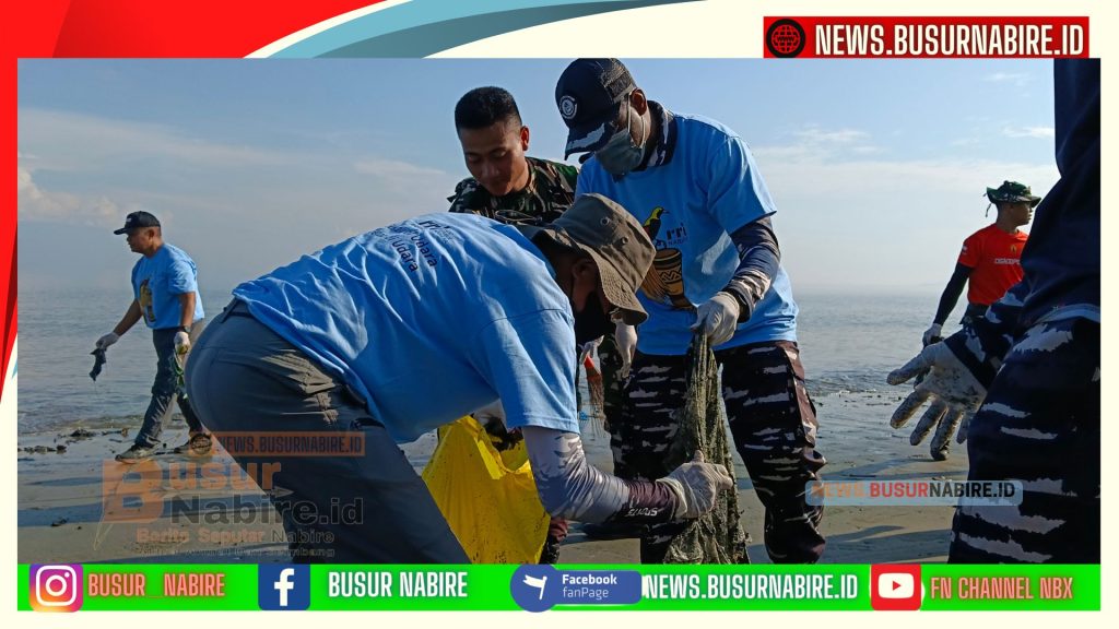 Bukan Aksi Demo, Pantai Nabire Diserbu Ratusan Massa Bawa Misi Lingkungan (Foto: BusurNabire)